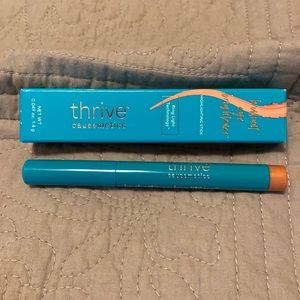 NWT Thrive causemetics Brilliant eye brightener in Emma